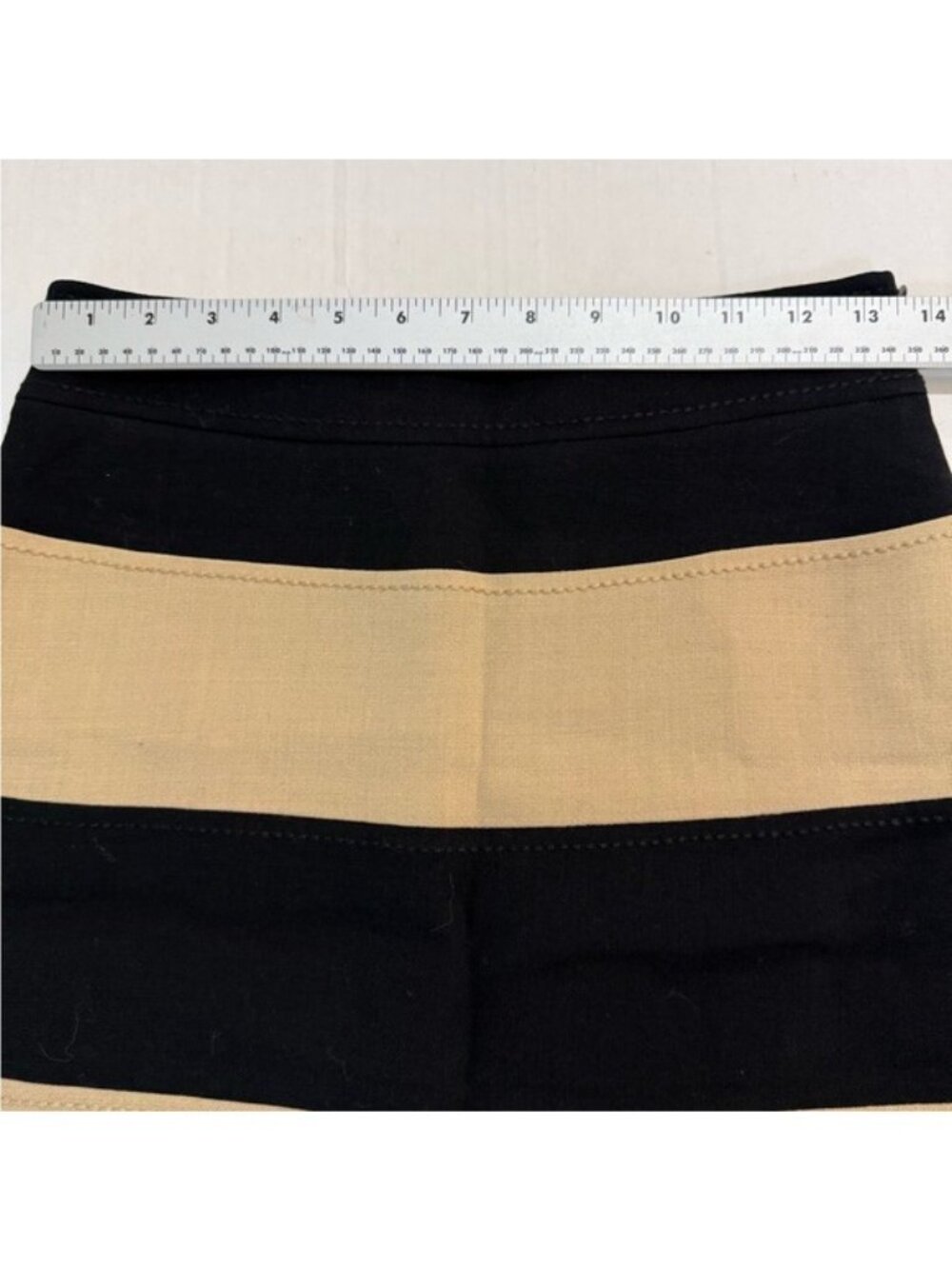 Kate Spade New York Stripe Mini Skirt Black Tan Wool Blend Size 2 Lined Side Zip - Picture 8 of 10